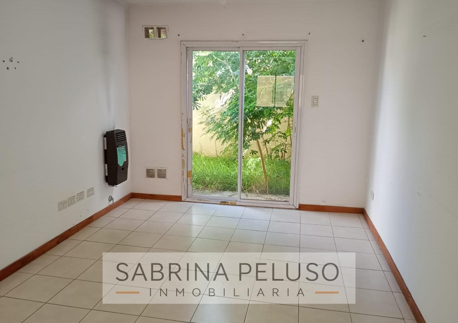2-Bedroom Apartment for Sale with Patio and Garage - Solares I Complex - Moreno