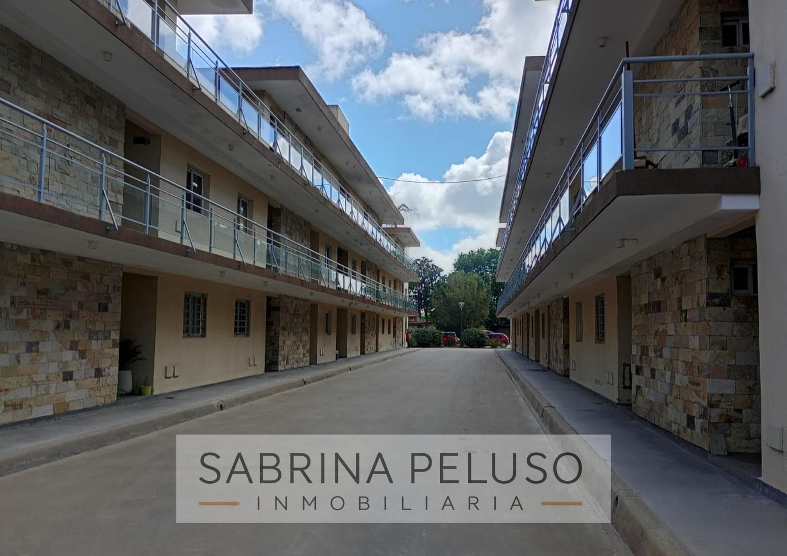 2-Room Apartment for Sale in the Solares I Complex—Moreno