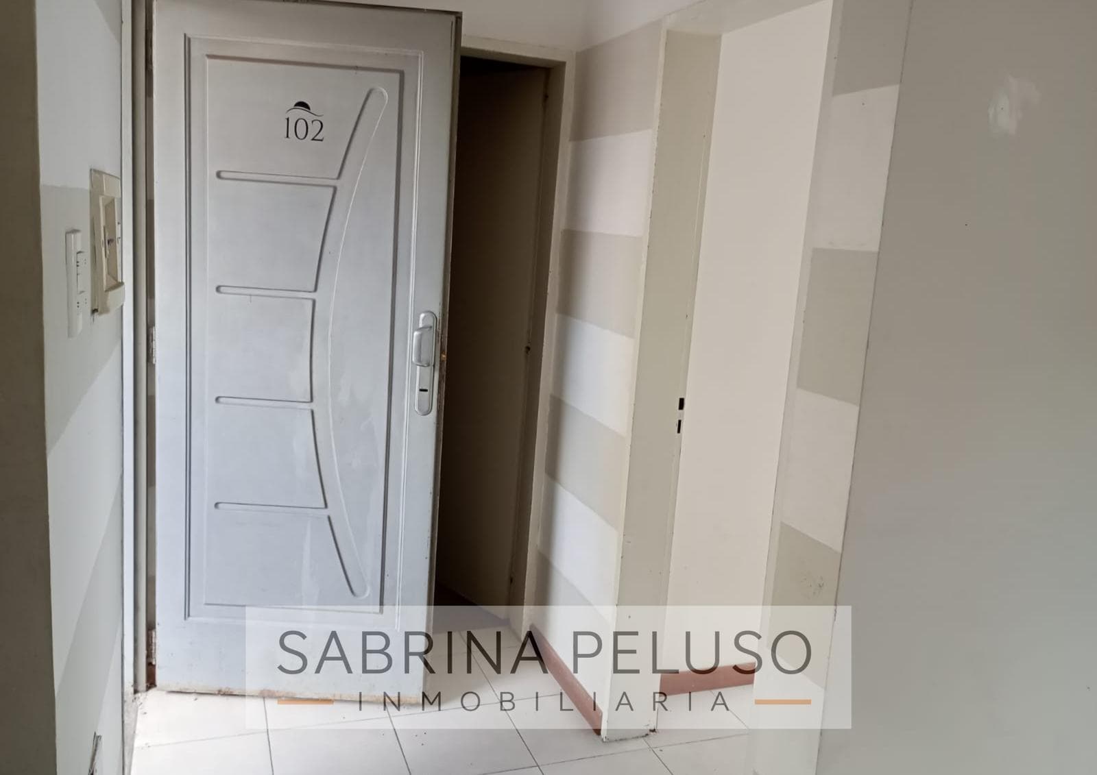 2-Room Apartment for Sale in the Solares I Complex—Moreno