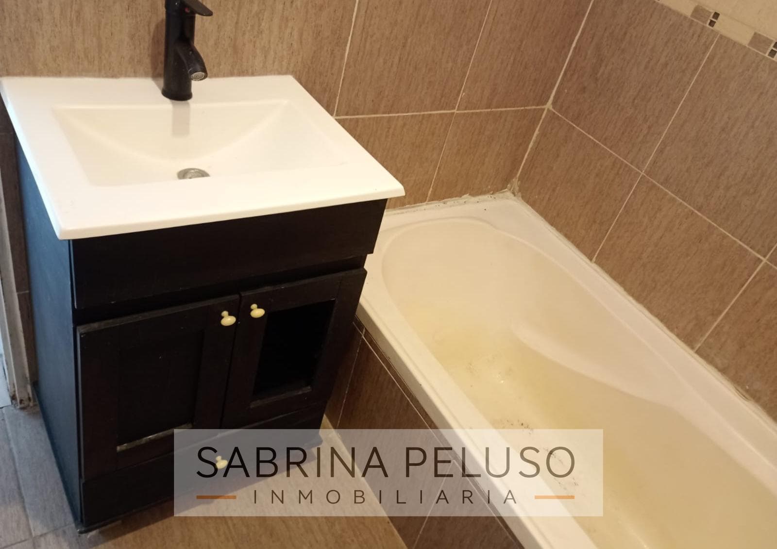 2-Room Apartment for Sale in the Solares I Complex—Moreno