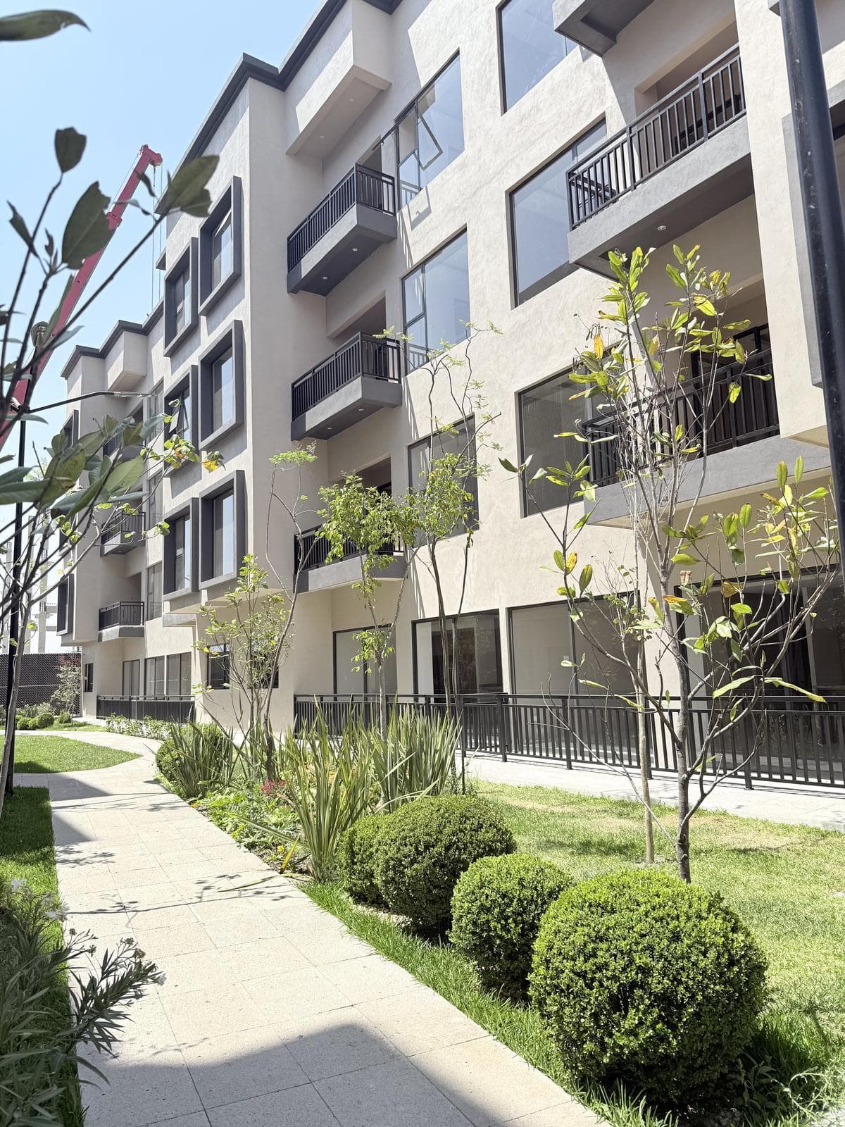 Apartments for SALE LOCATED IN LA CEMENTERA
