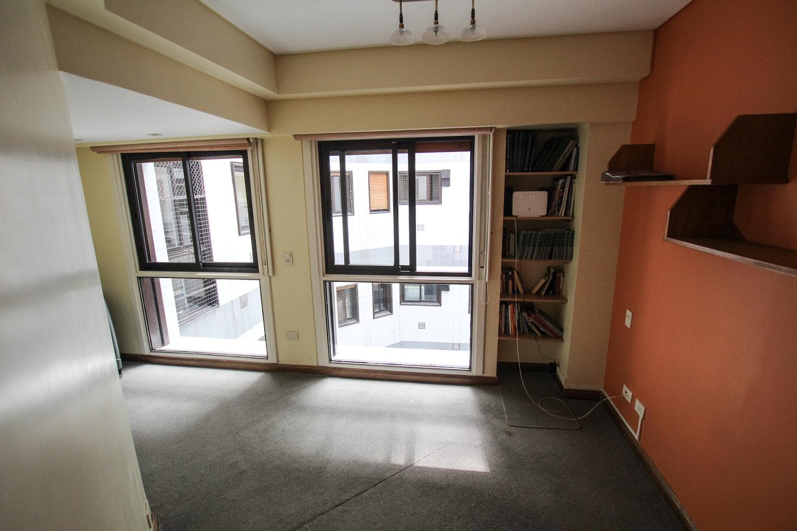 For Sale in Palermo Chico: 5-room apartment with staff quarters, parking spaces, and a storage room!