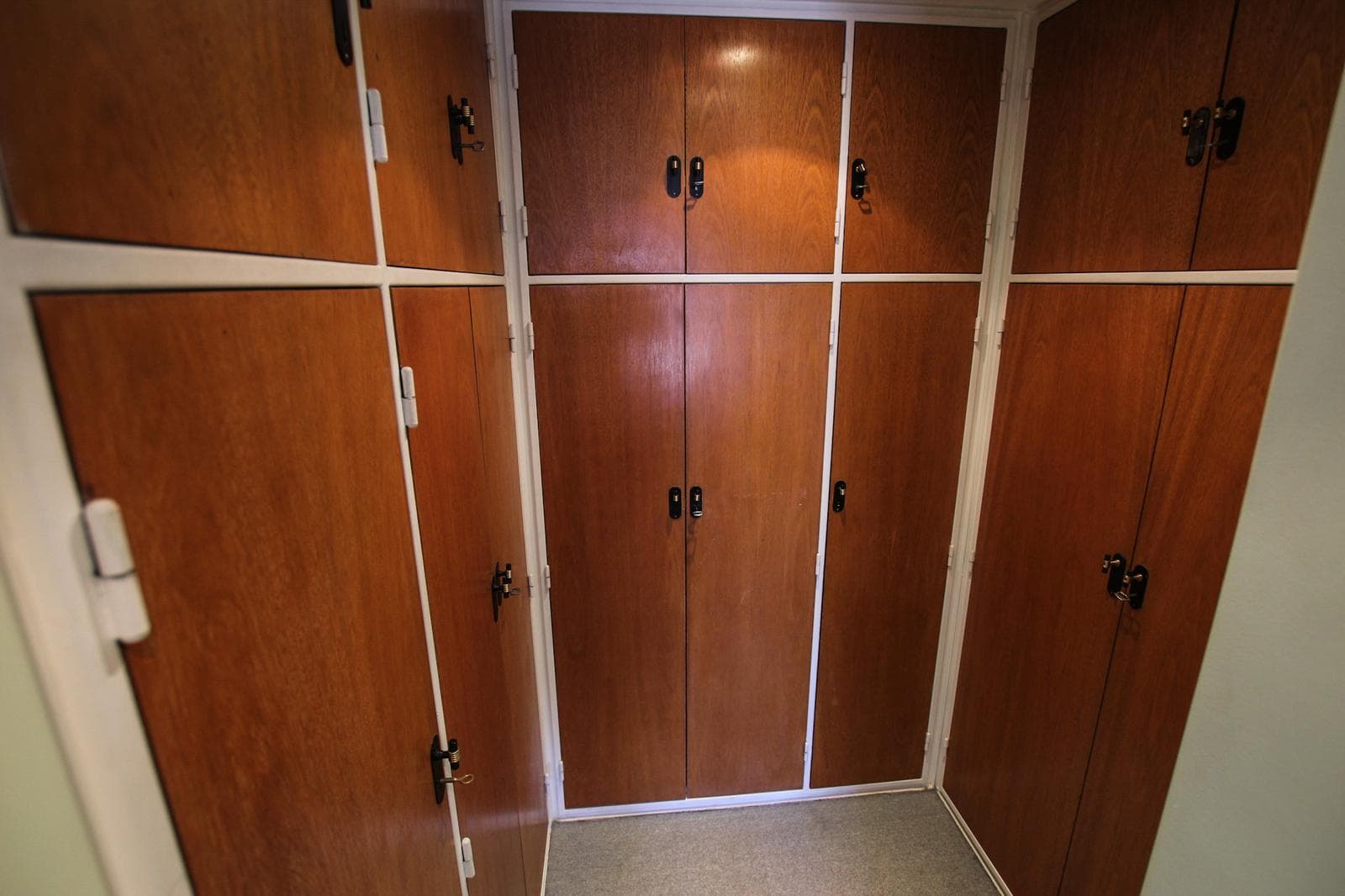 For Sale in Palermo Chico: 5-room apartment with staff quarters, parking spaces, and a storage room!