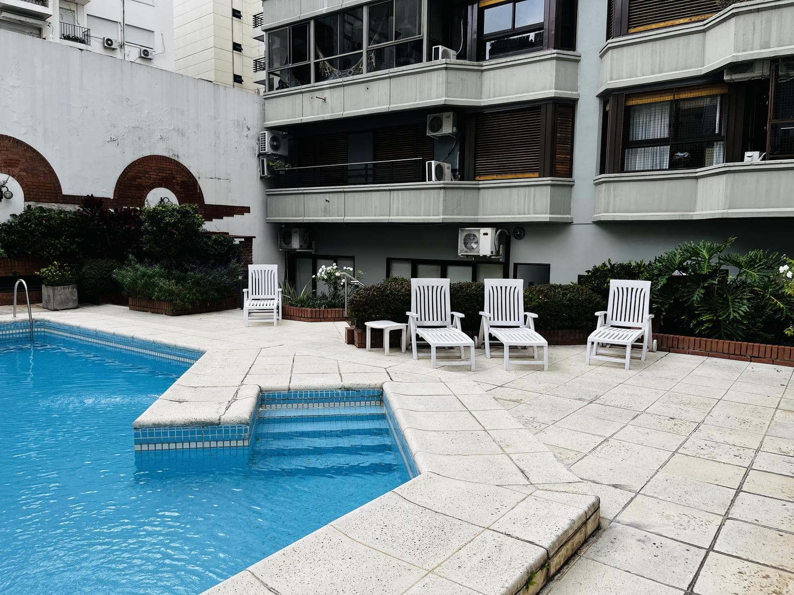 For Sale in Palermo Chico: 5-room apartment with staff quarters, parking spaces, and a storage room!