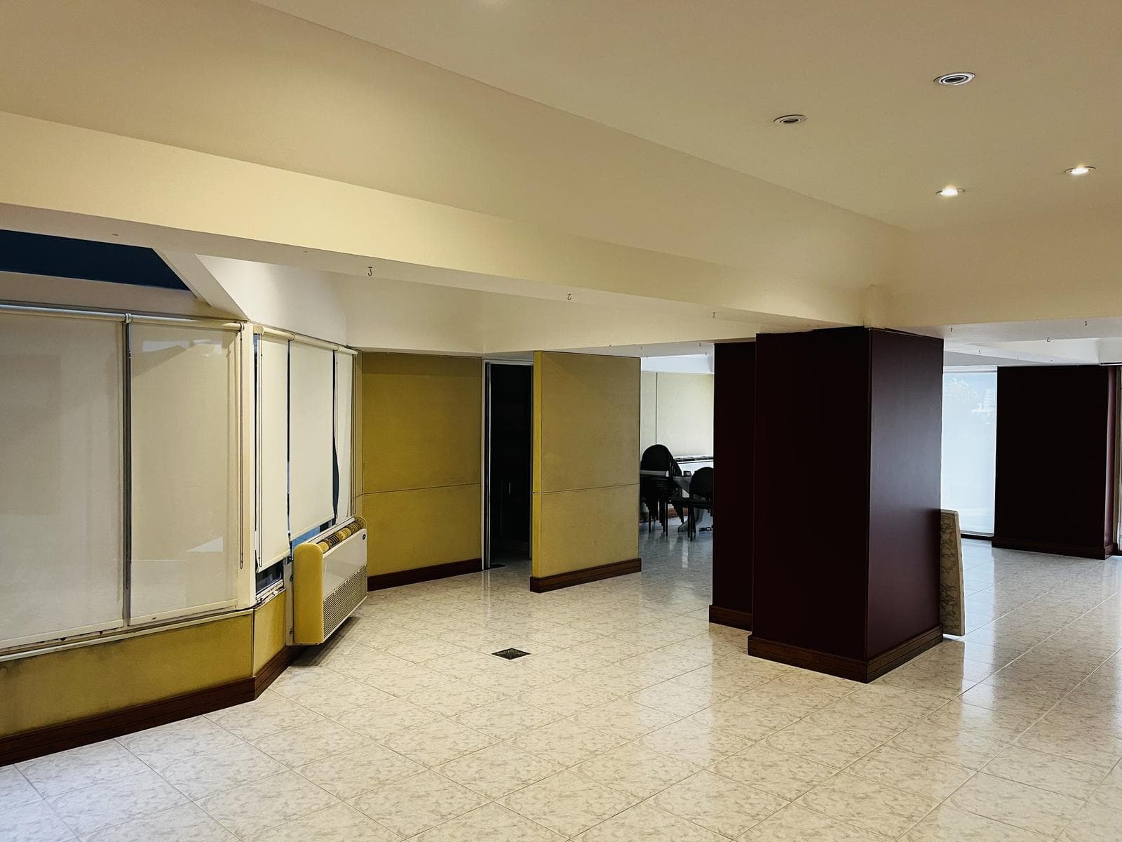 For Sale in Palermo Chico: 5-room apartment with staff quarters, parking spaces, and a storage room!