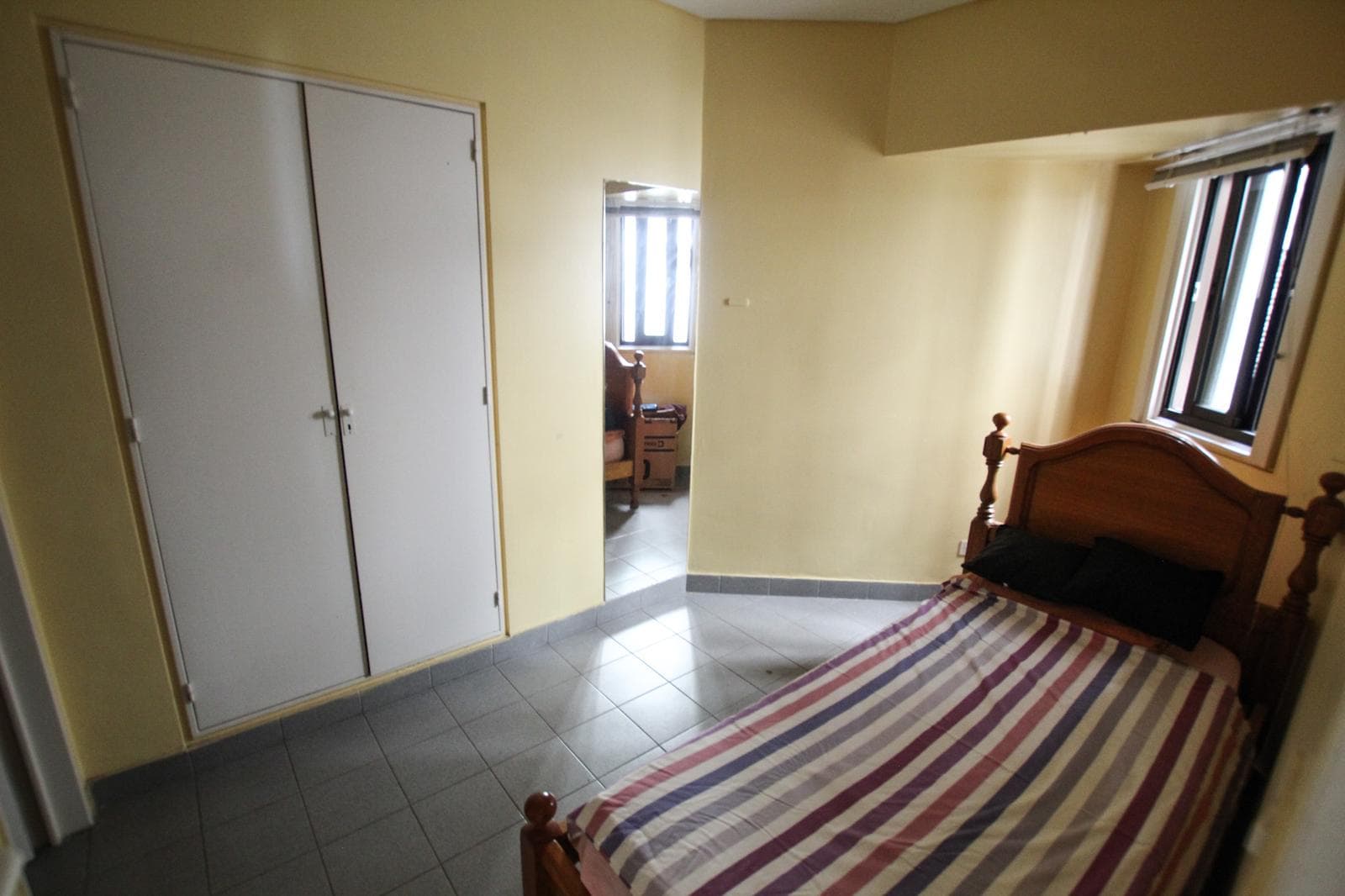 For Sale in Palermo Chico: 5-room apartment with staff quarters, parking spaces, and a storage room!