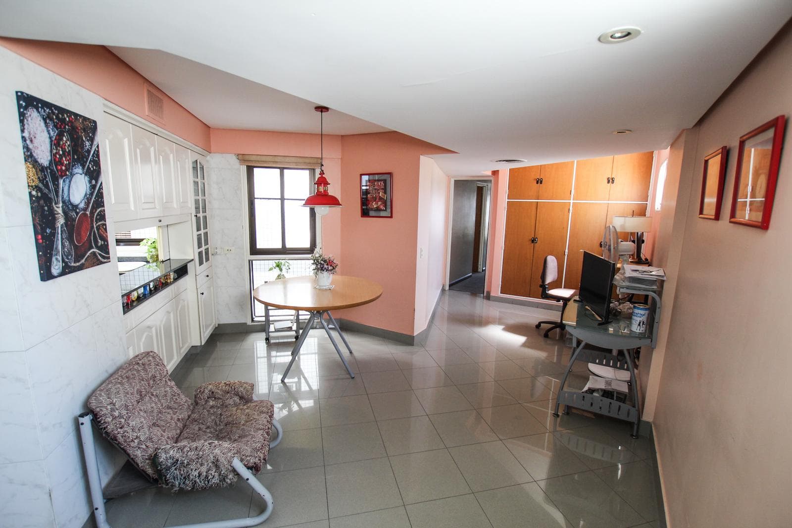 For Sale in Palermo Chico: 5-room apartment with staff quarters, parking spaces, and a storage room!