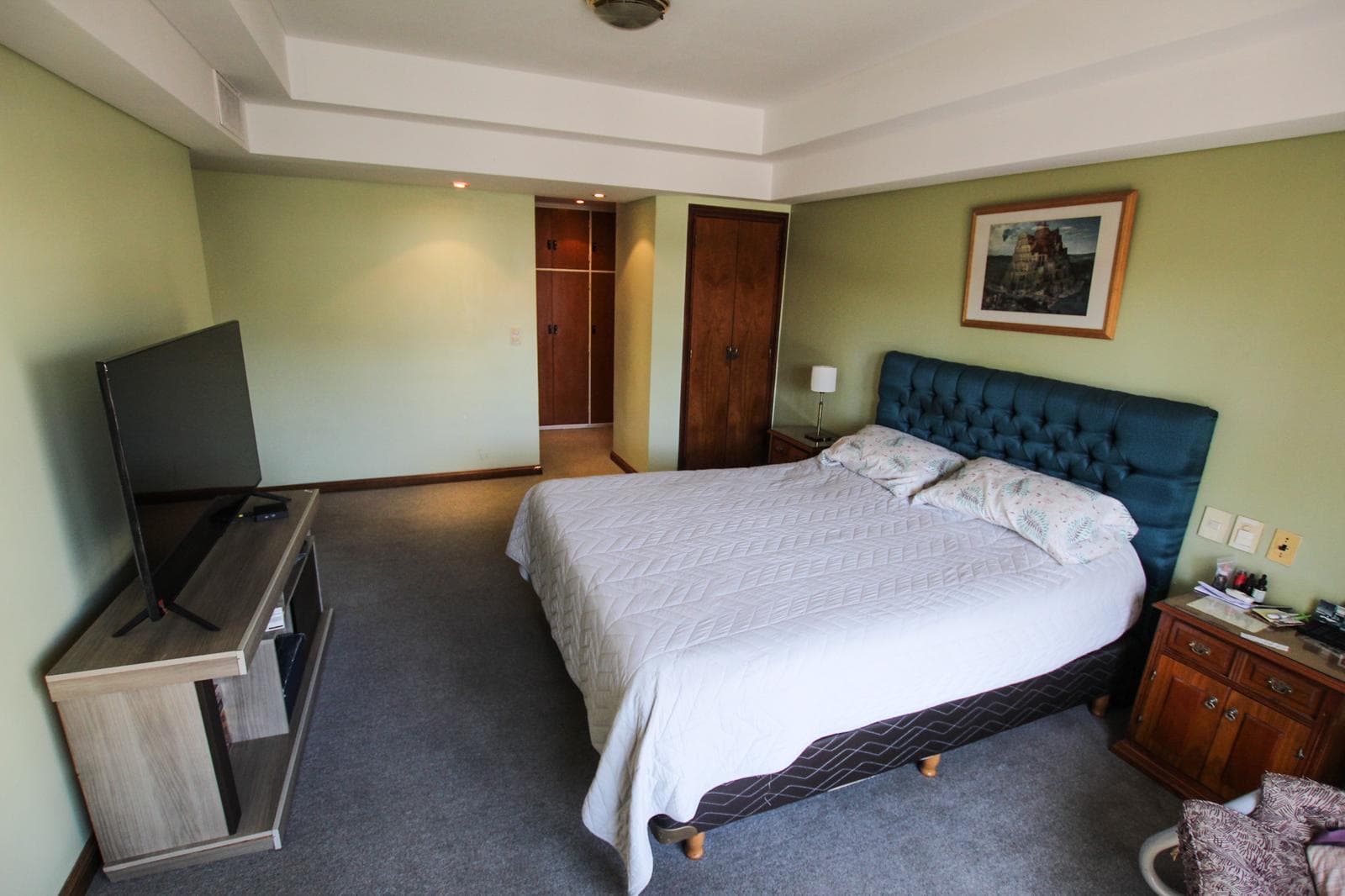 For Sale in Palermo Chico: 5-room apartment with staff quarters, parking spaces, and a storage room!