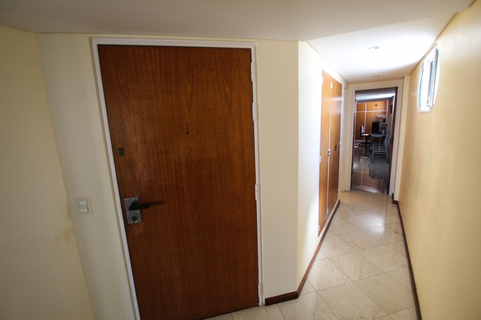 For Sale in Palermo Chico: 5-room apartment with staff quarters, parking spaces, and a storage room!