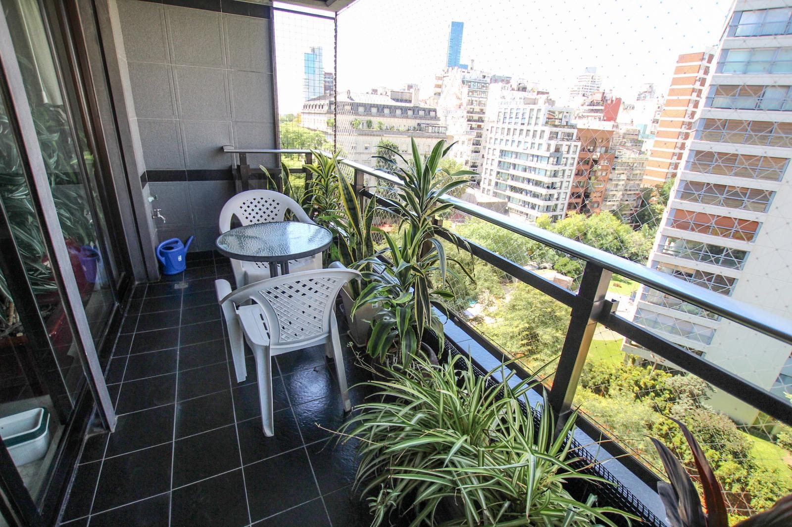 For Sale in Palermo Chico: 5-room apartment with staff quarters, parking spaces, and a storage room!