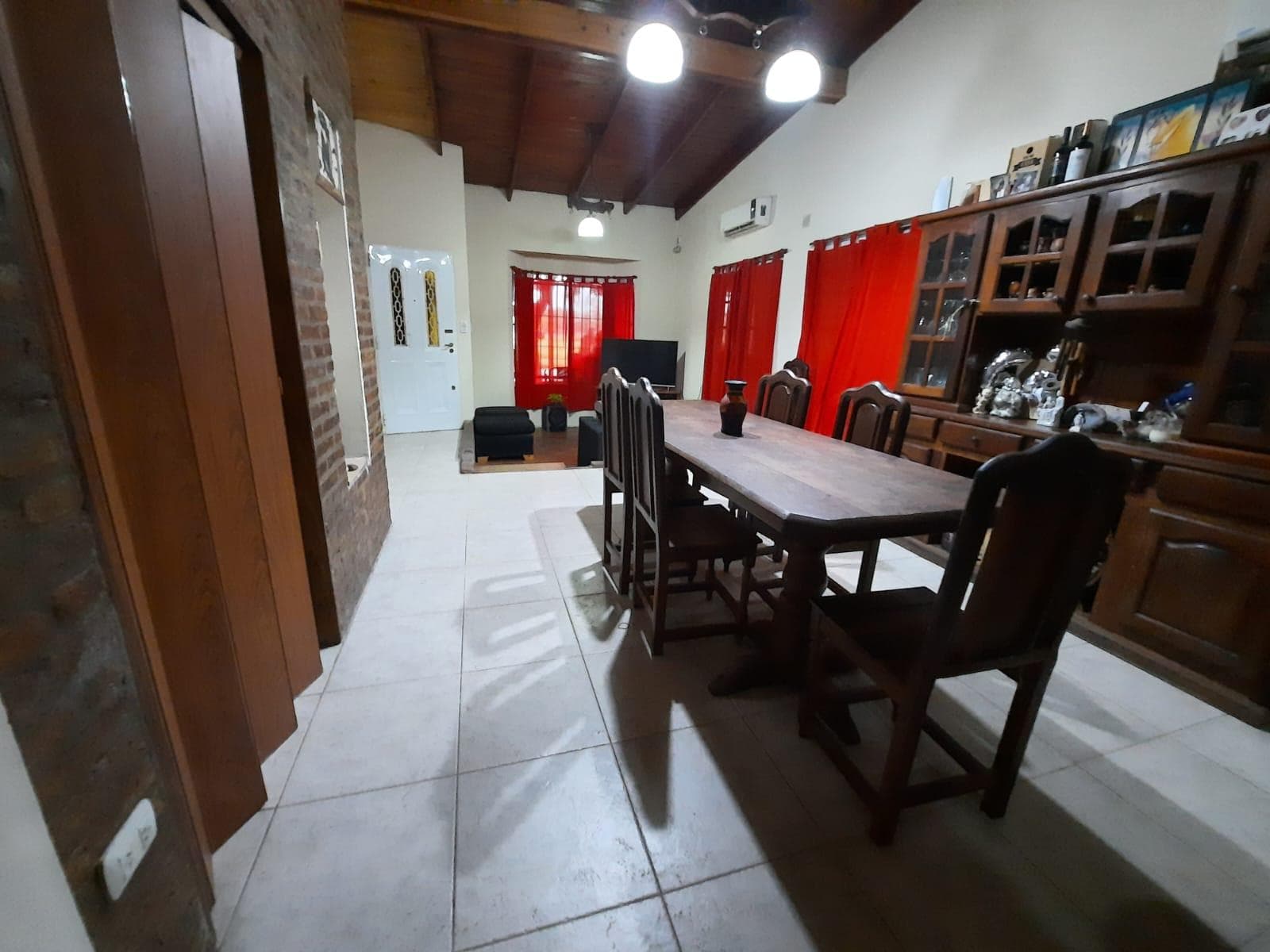 FOR SALE/TRADE - Ground-floor house, first-floor house, and studio apartment. Oeste, Rosario.