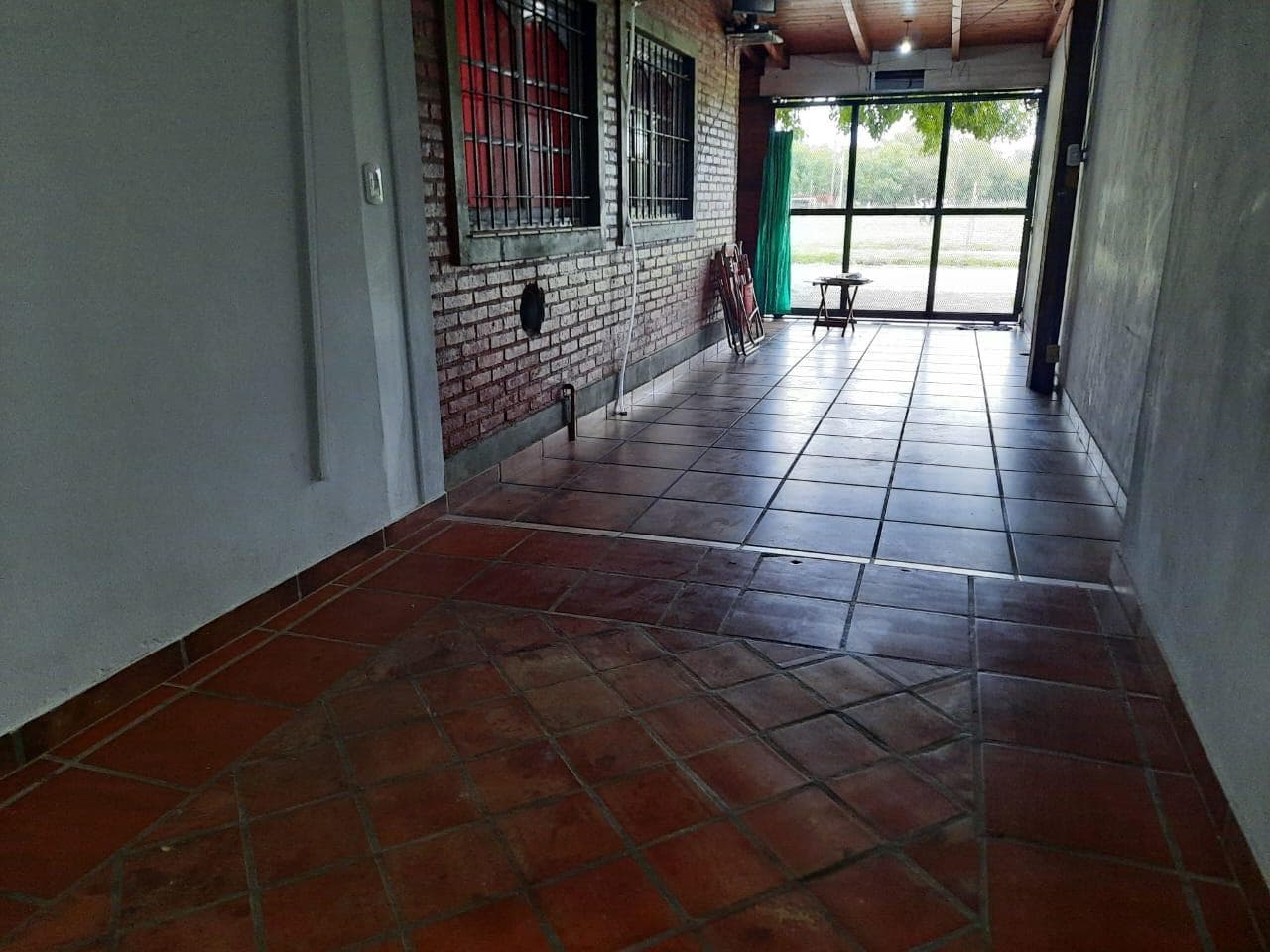 FOR SALE/TRADE - Ground-floor house, first-floor house, and studio apartment. Oeste, Rosario.