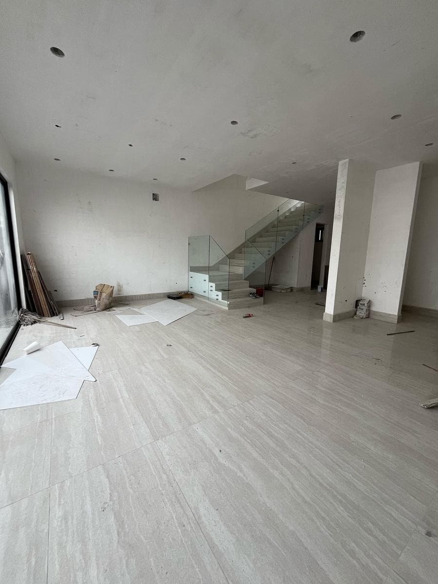 RECENTLY REMODELED HOUSE FOR SALE IN PEDREGAL DE LA SILLA, MONTERREY