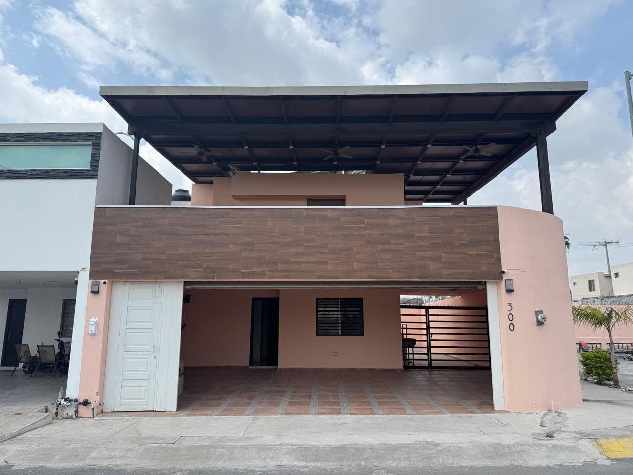 HOUSE FOR SALE PRIVATE SUBDIVISION, APODACA, NL