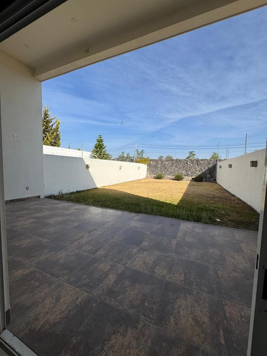 Casa en Venta en la Campiña del Bosque con 3 recámaras con baño