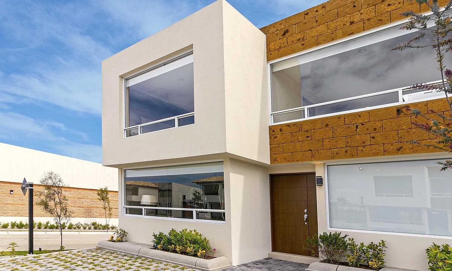 NEW HOME FOR SALE IN CALIMAYA, LOMAS VIRREYES RESIDENTIAL COMPLEX