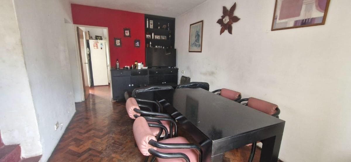 FOR SALE - 2-bedroom apartment with a balcony - España y Hospitales, Rosario. QUALIFIES FOR A MORTGAGE.