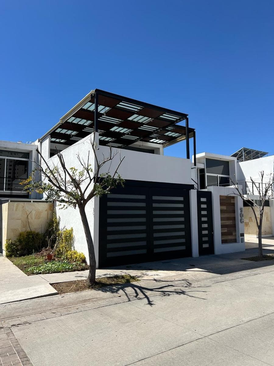 Casa en SOBERNA en Zona Sureste León Guanajuato