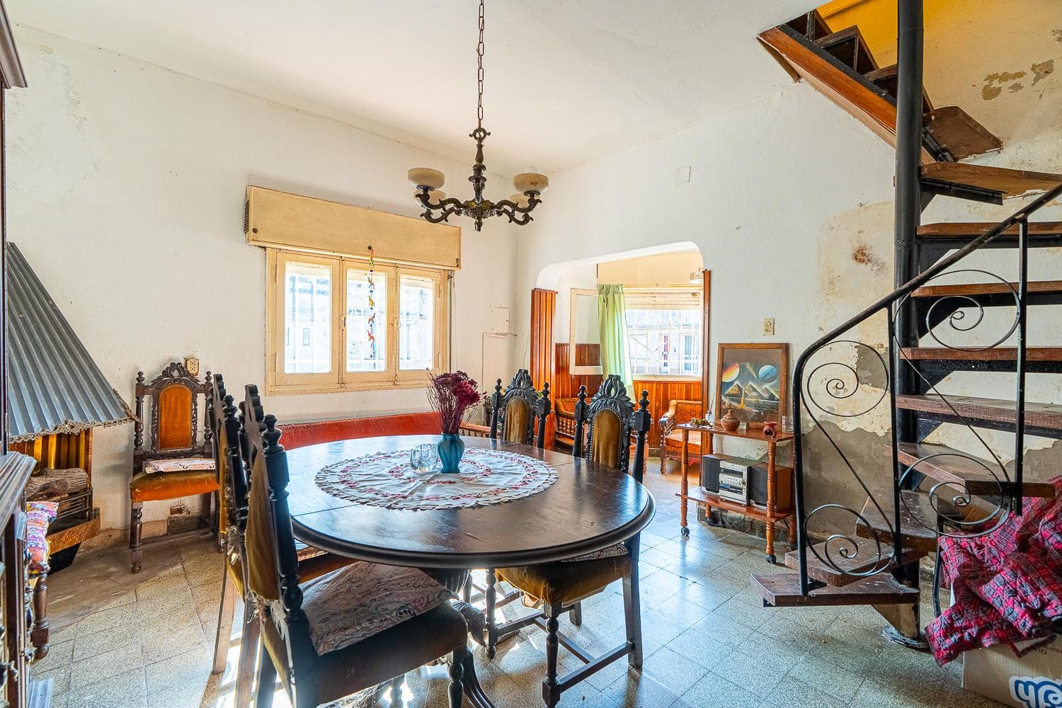 FOR SALE - 3-bedroom house with garage and terrace - Sarmiento neighborhood, Rosario.