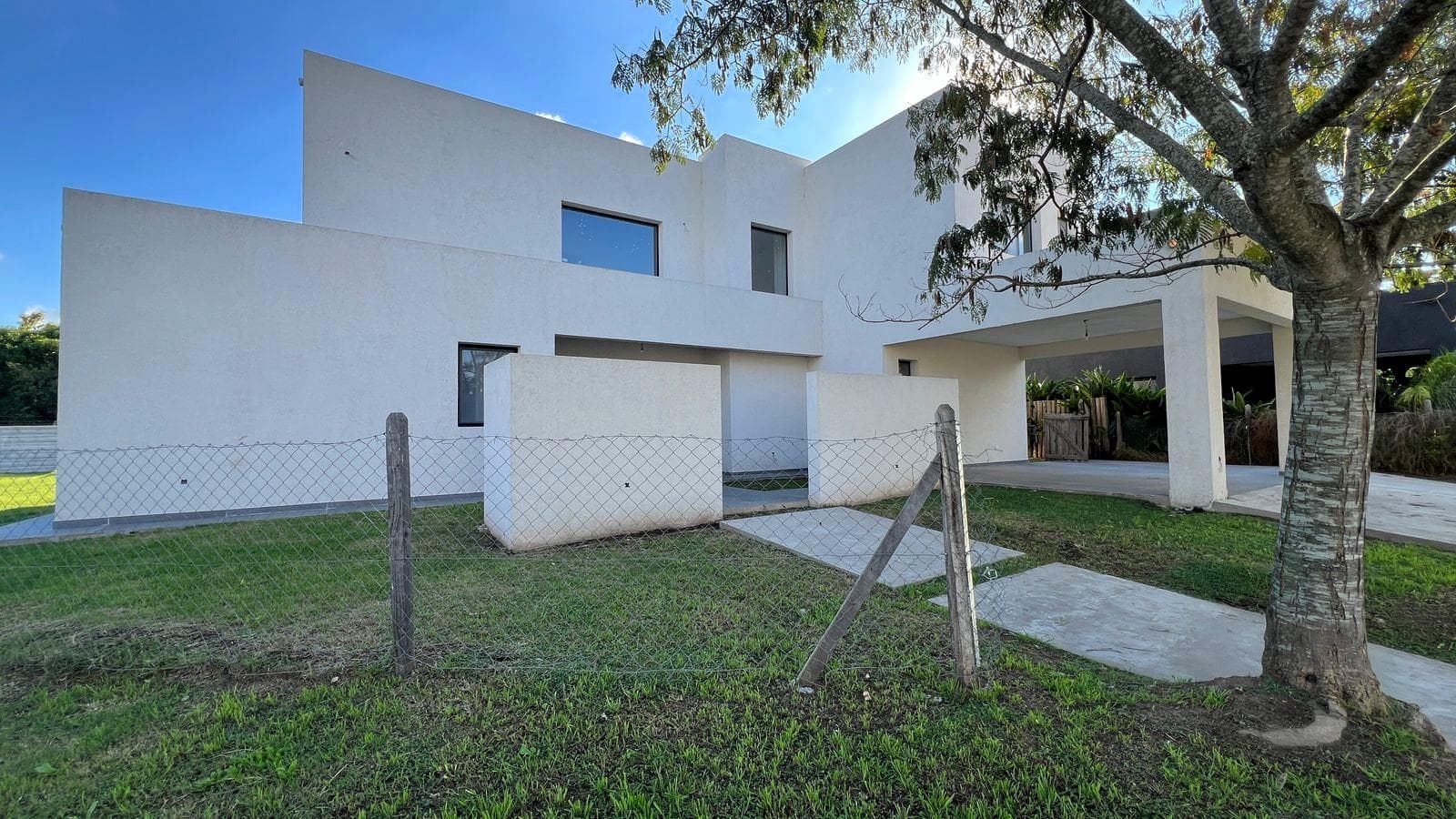 Brand-new house for sale in the San Matias gated community - Escobar