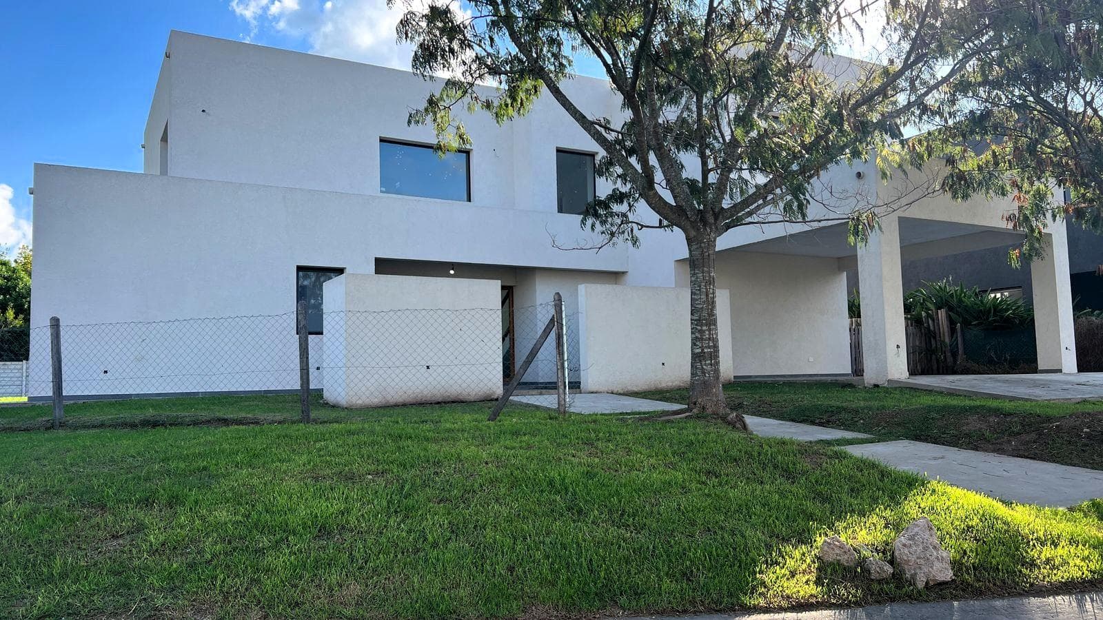 Brand-new house for sale in the San Matias gated community - Escobar
