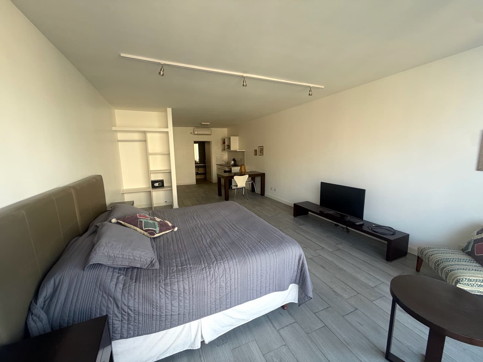 Apartment at Baez and Arevalo - Furnished and Fully Equipped Apartment - For Rent