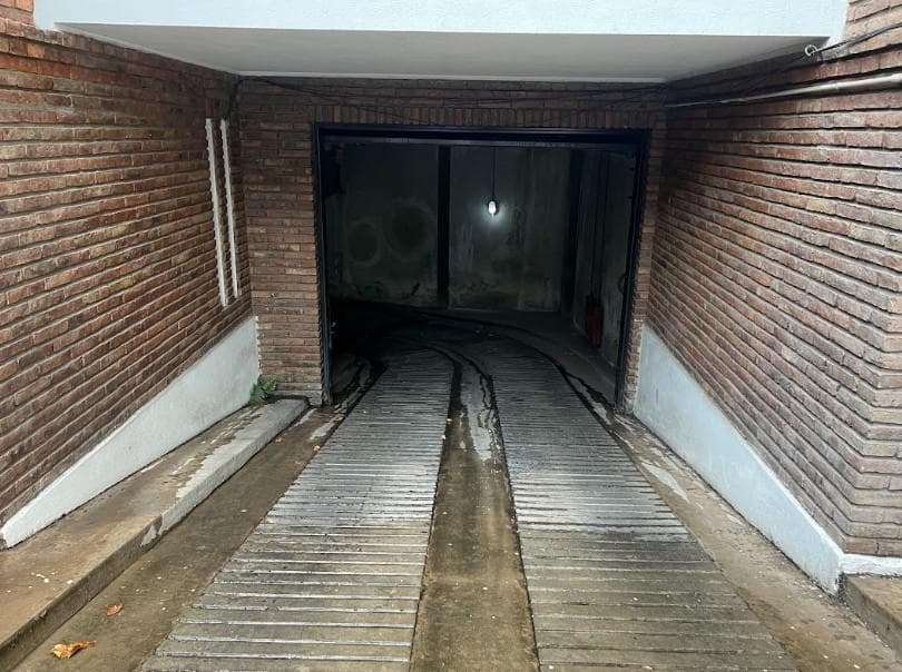 Garage for Sale in Downtown Adrogue