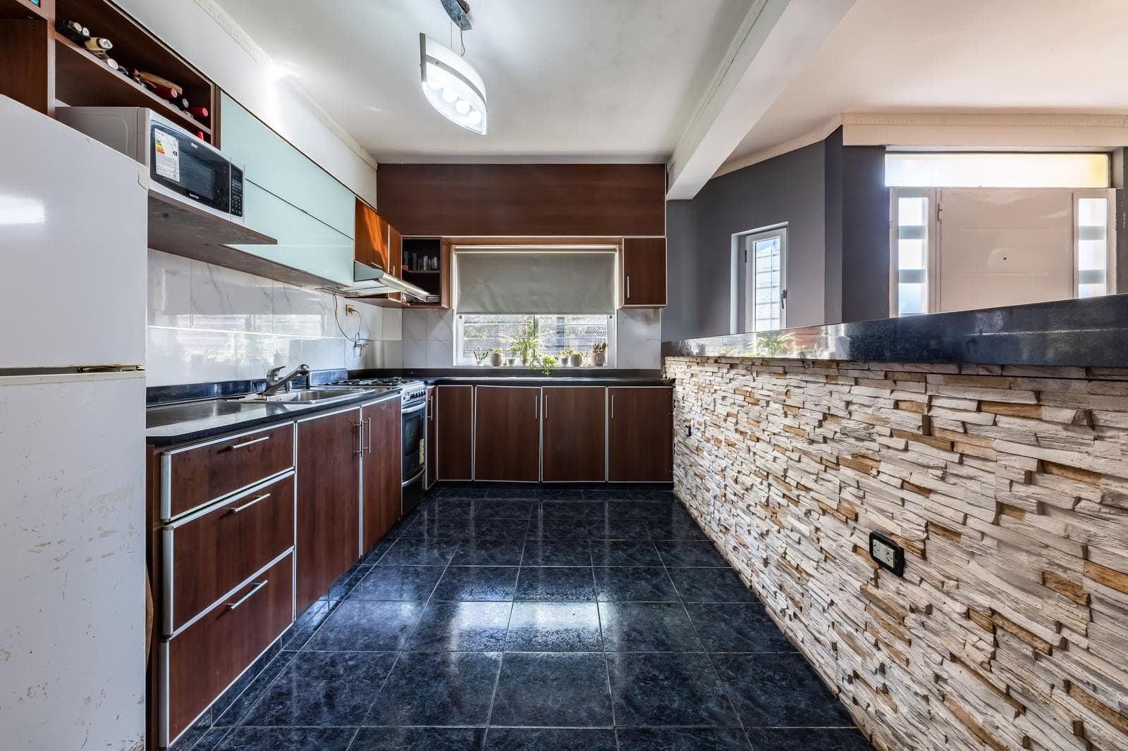 FOR SALE | TRADE - 5-bedroom house with garage and garden - Ibarlucea.