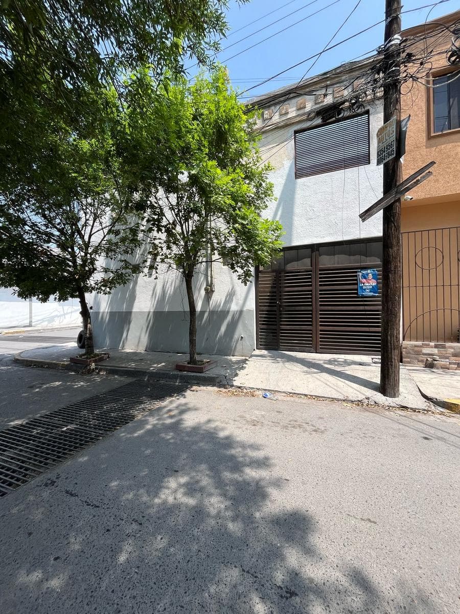 HOUSE FOR SALE FOR COMMERCIAL USE IN THE CHAPULTEPEC VALLEY IN GUADALUPE