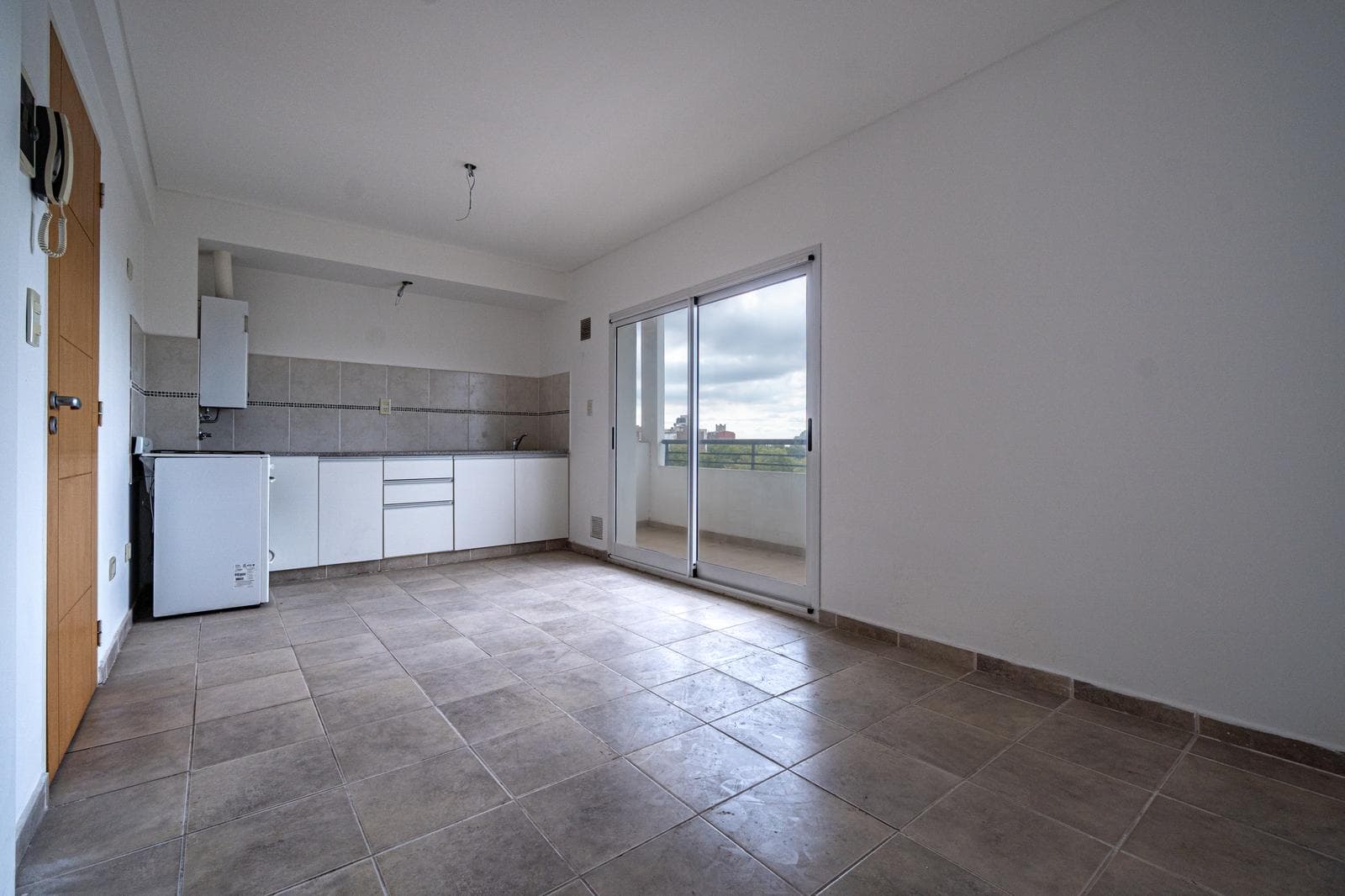 1-Bedroom Apartment on the Front Side