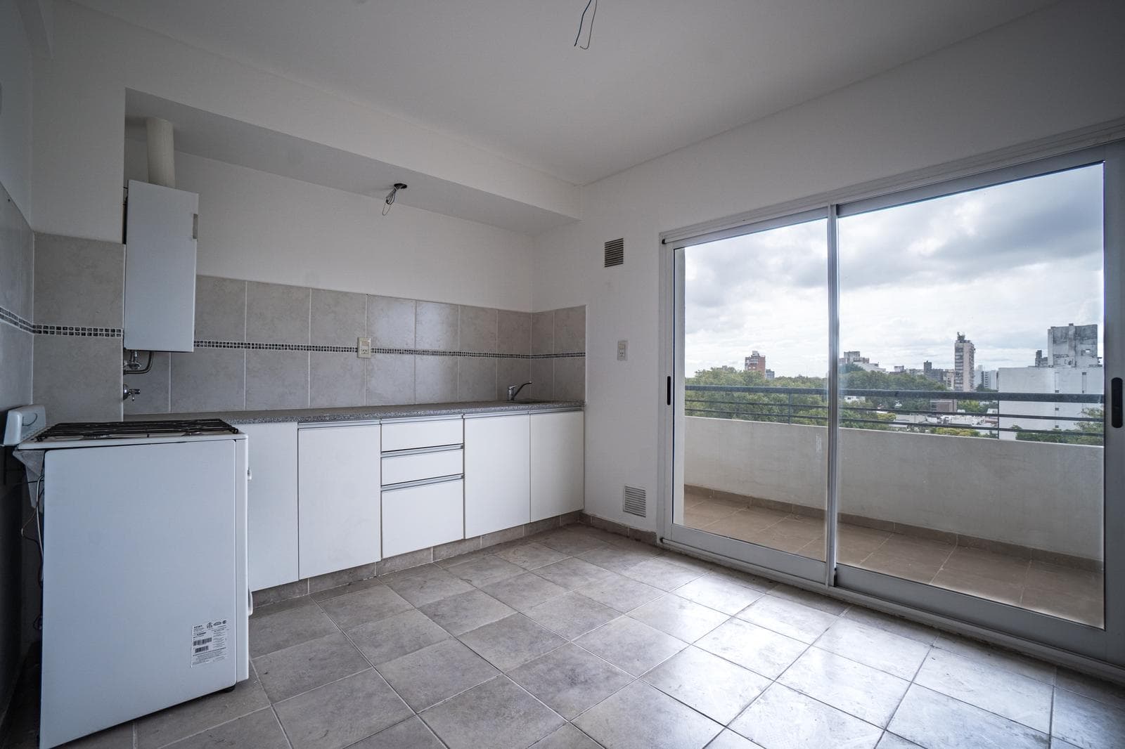 1-Bedroom Apartment on the Front Side