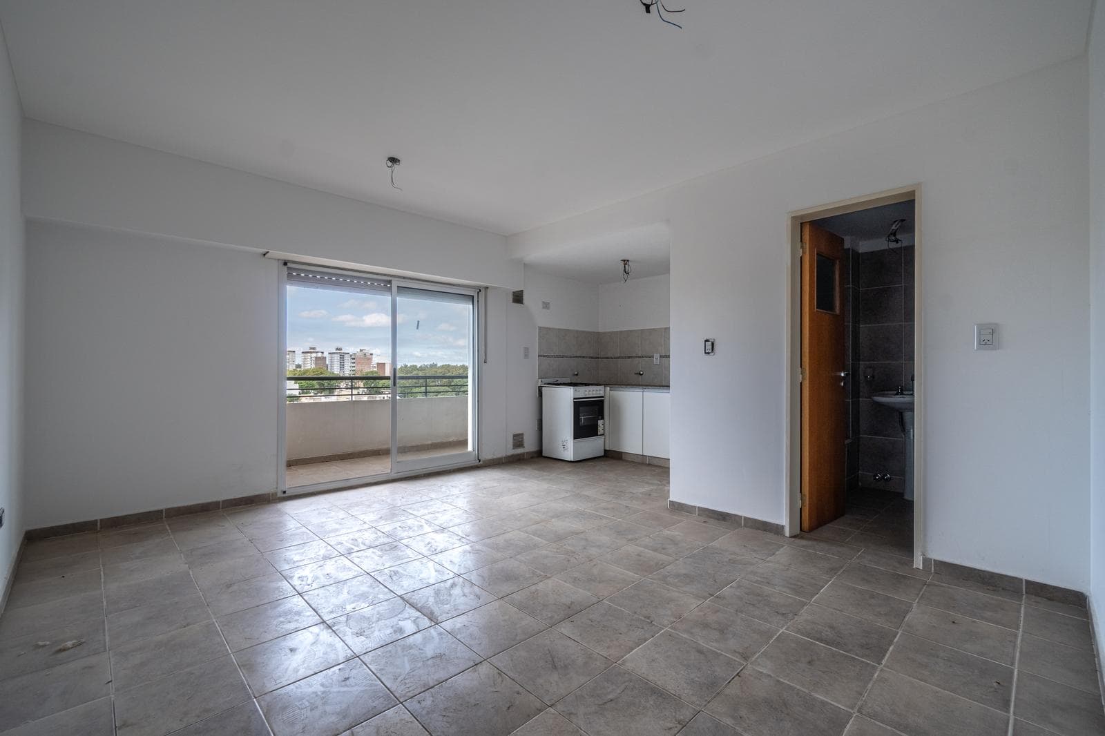 1-Bedroom Apartment on the Front Side