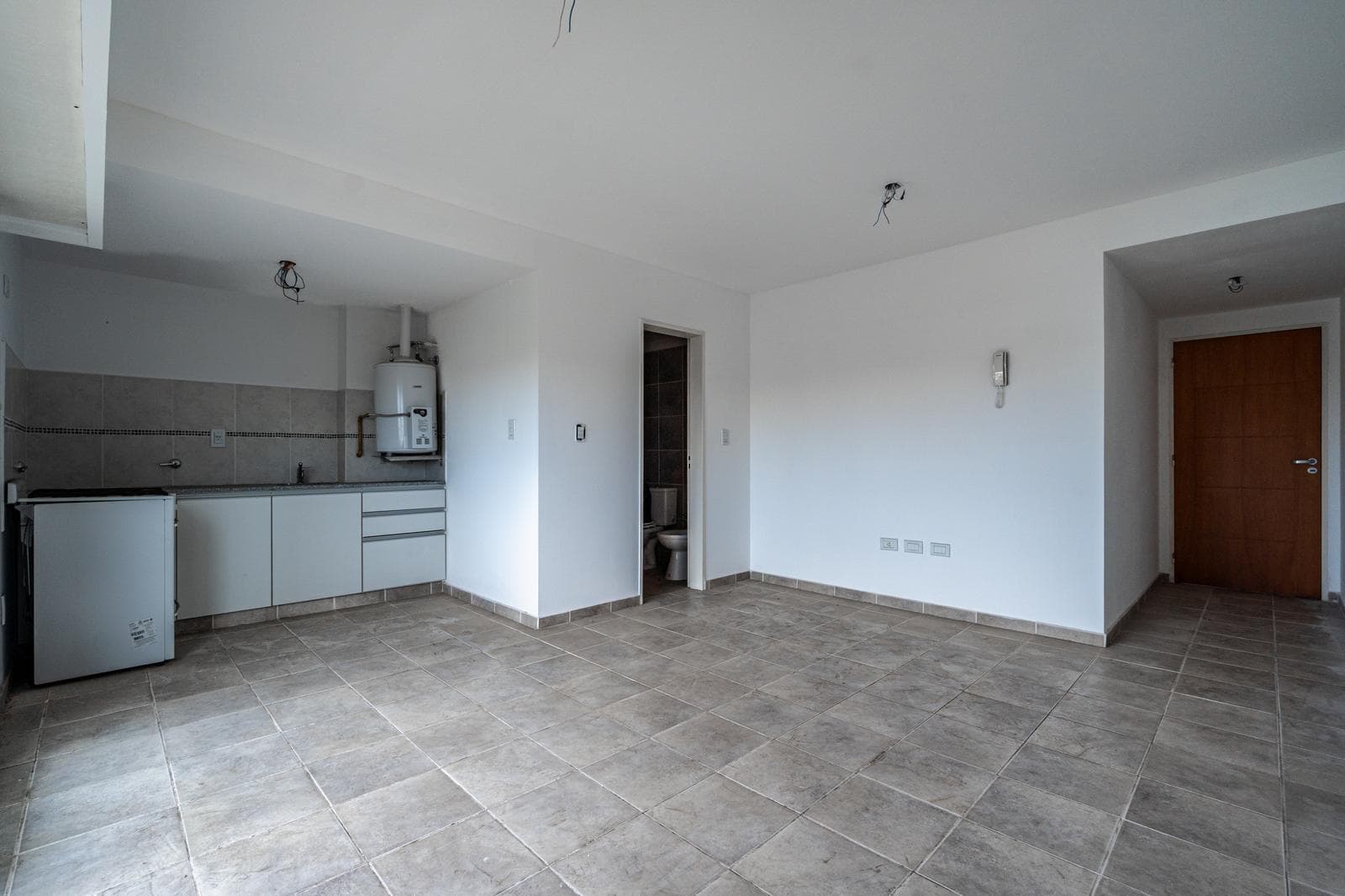 1-Bedroom Apartment on the Front Side