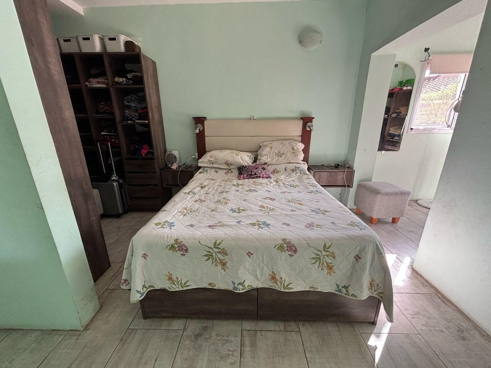 MORTGAGE-ELIGIBLE - 5-Bedroom House for Sale in Aranjuez