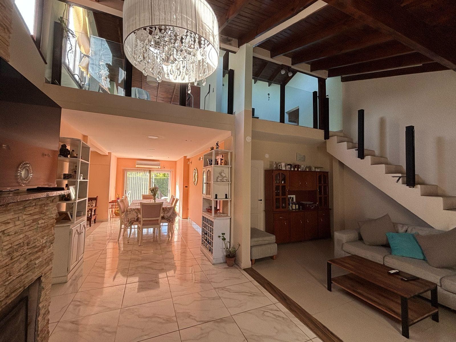 MORTGAGE-ELIGIBLE - 5-Bedroom House for Sale in Aranjuez