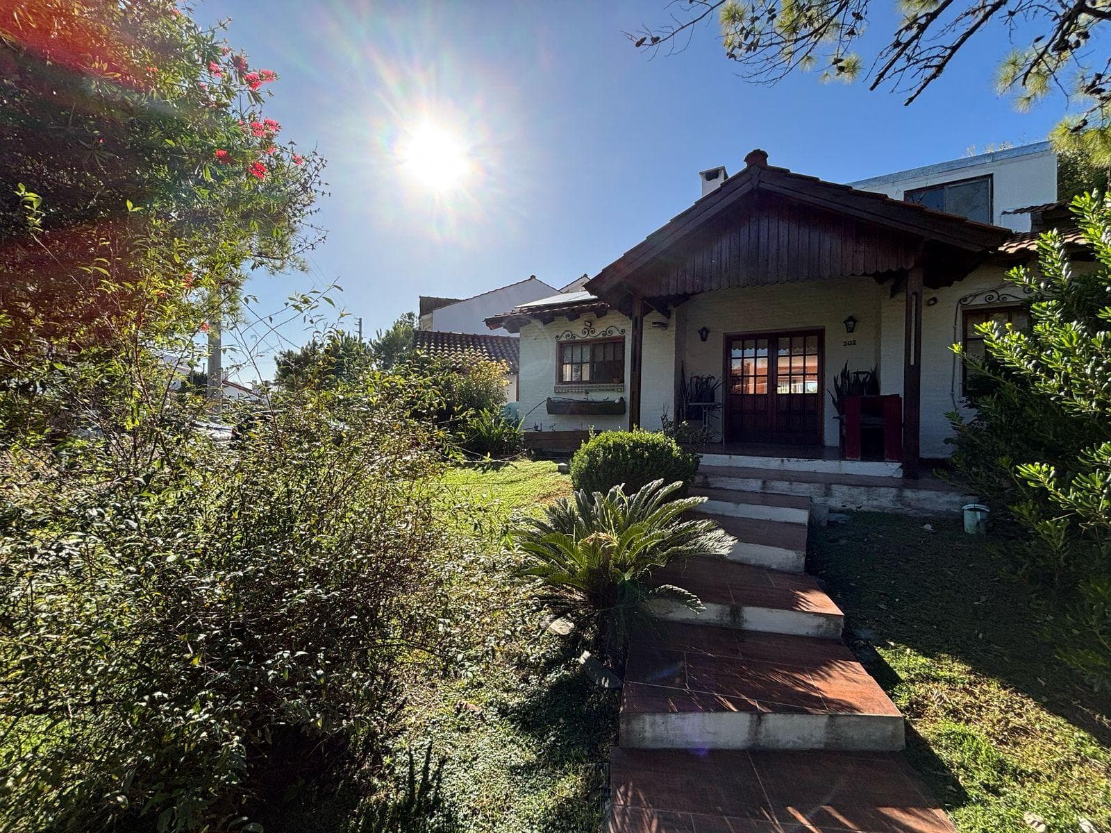 MORTGAGE-ELIGIBLE - 5-Bedroom House for Sale in Aranjuez