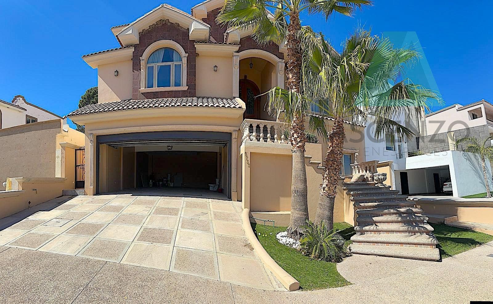 House for Sale in Residencial San Francisco, Leoyes