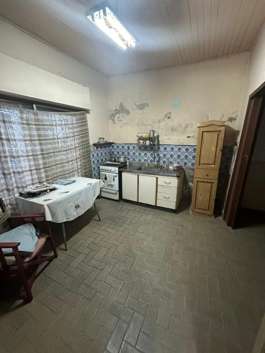 VENTA CASA MULTIFAMILIAR SARANDI OPORTUNIDAD