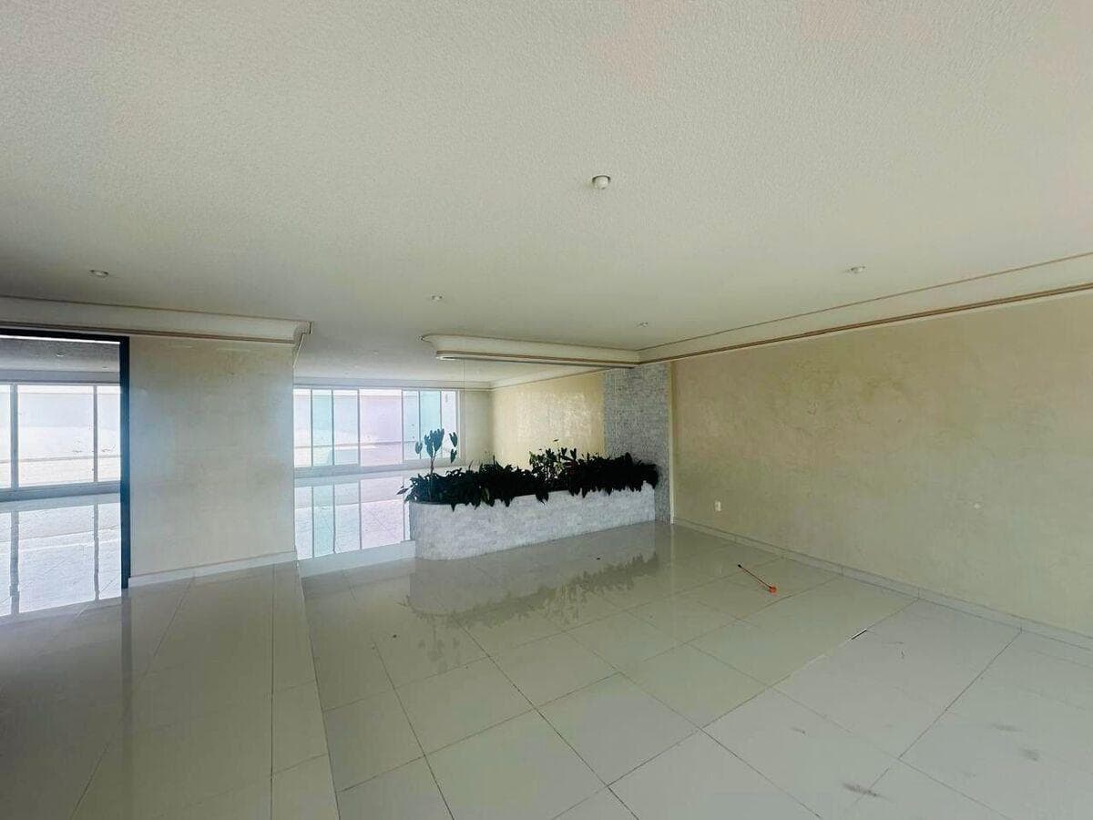 MODERN, BRIGHT HOUSE FOR SALE IN THE LOMAS VERDES RESIDENTIAL COMPLEX, 6TH SECTION