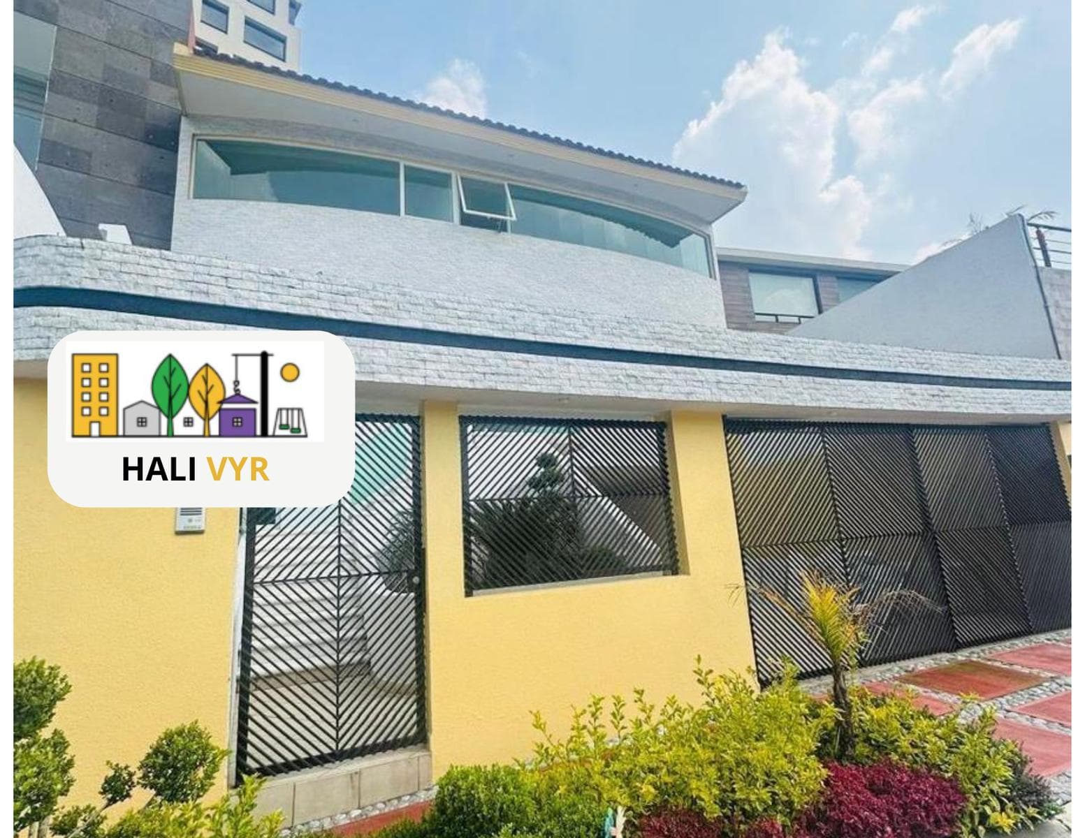 MODERN, BRIGHT HOUSE FOR SALE IN THE LOMAS VERDES RESIDENTIAL COMPLEX, 6TH SECTION