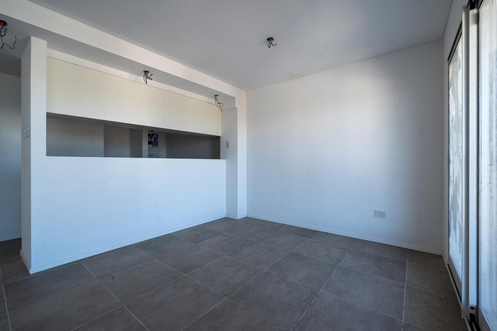 1-Bedroom Apartment on the Front Side