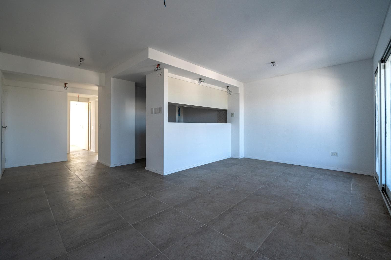 1-Bedroom Apartment on the Front Side
