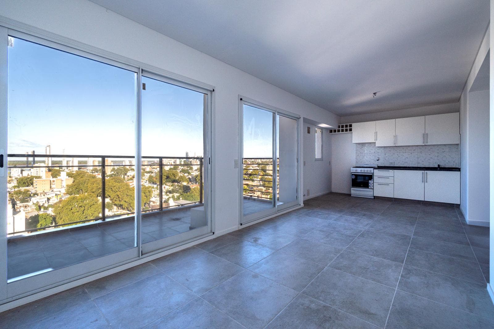 1-Bedroom Apartment on the Front