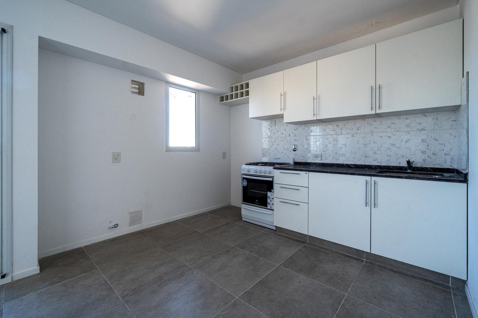 1-Bedroom Apartment on the Front