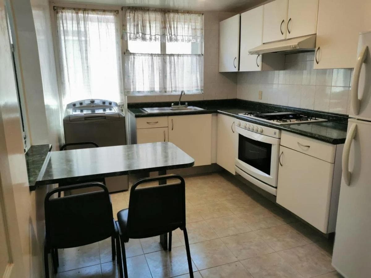 House in a condominium complex in Villas Fontana