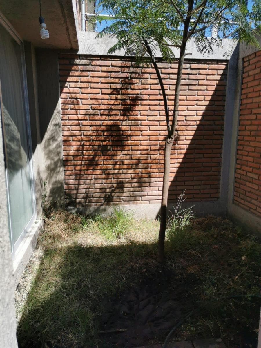 House in a condominium complex in Villas Fontana