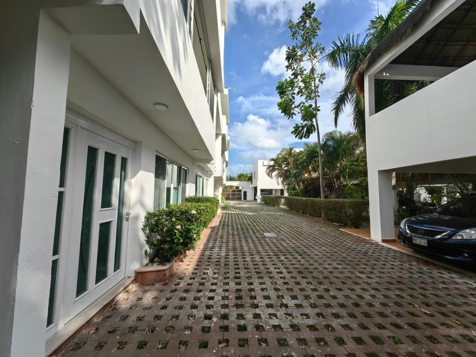 House for Rent, 3 Bedrooms, 3 Bathrooms, Av. Huayacan, Cancu
