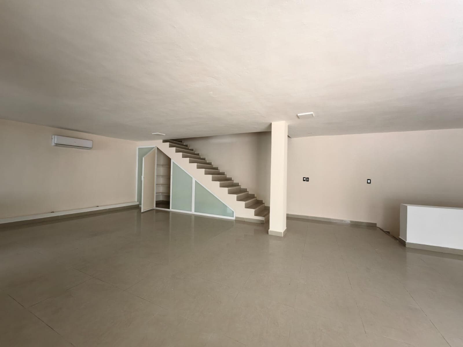 House for Rent, 3 Bedrooms, 3 Bathrooms, Av. Huayacan, Cancu