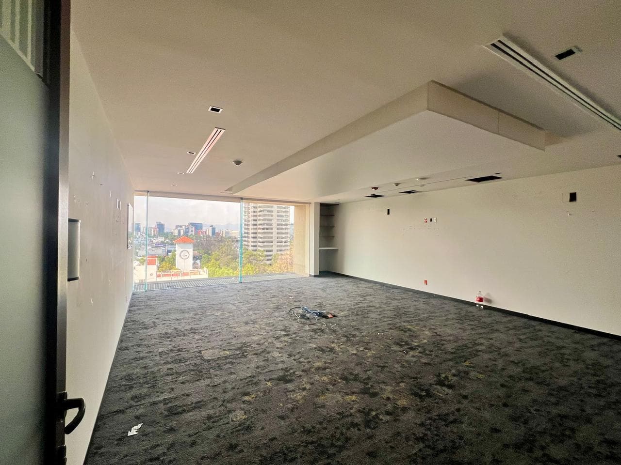 Office for Rent on Campos Eliseos