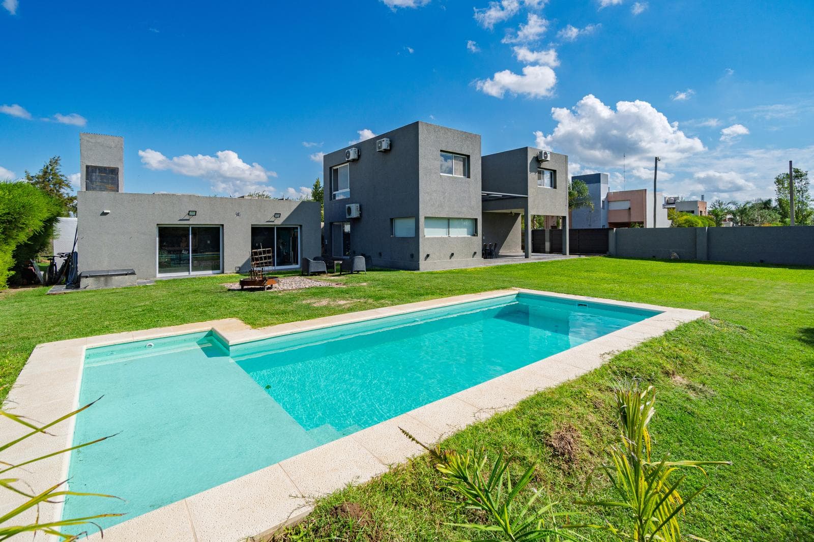 FOR SALE/TRADE - 3-bedroom house with a pool - Tierra de Sueños III, Roldán. QUALIFIES FOR A LOAN